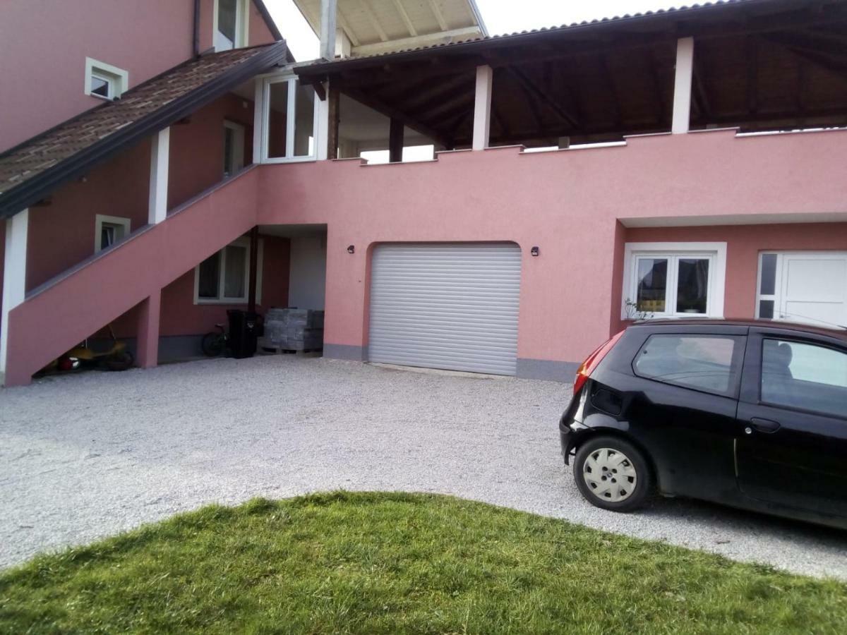 Studio Apartman Zagreb Horvati Rakov Potok エクステリア 写真